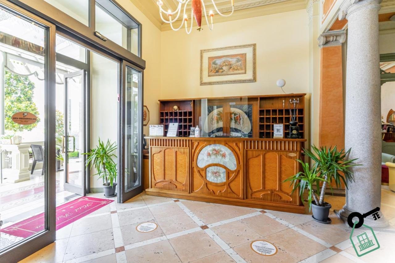 ורבאניה Hotel Rooms Lago Maggiore מראה חיצוני תמונה