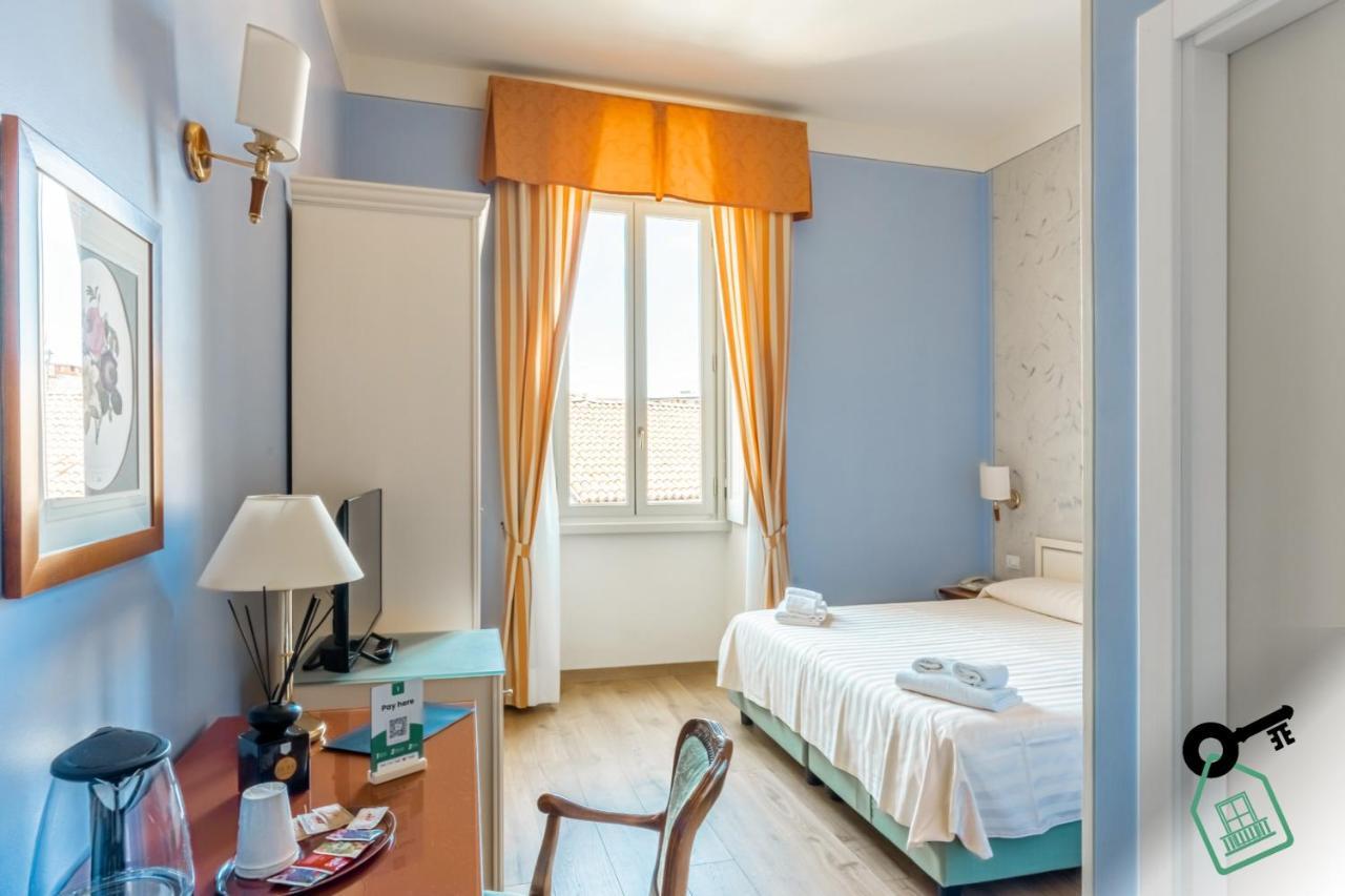 ורבאניה Hotel Rooms Lago Maggiore מראה חיצוני תמונה